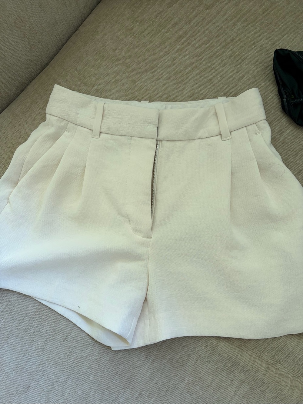 Aritzia High-Waist Pleated Shorts in Off-White